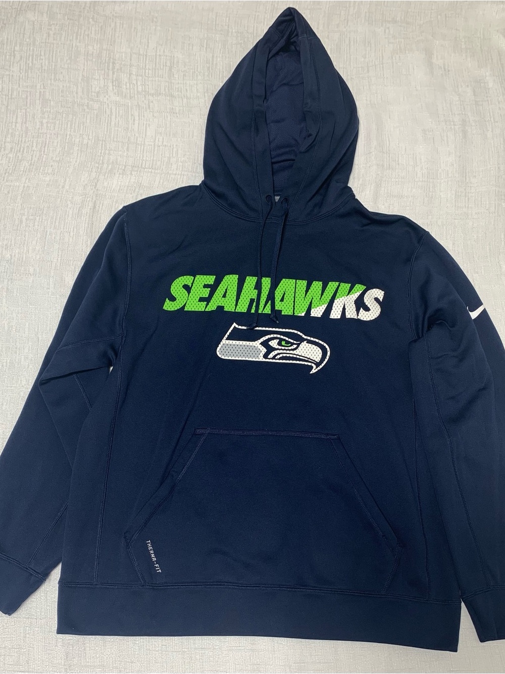 Nike Men’s Navy Seahawks Zip-Up Hoodie with Green and White Logo